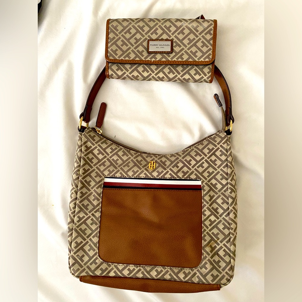 Brand new Tommy Hilfiger Shoulder purse with matching wallet